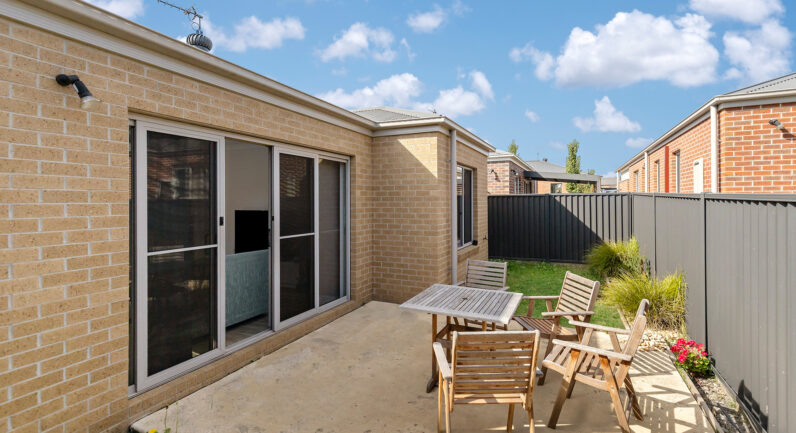 21 Kevlar Close, Canadian VIC 3350