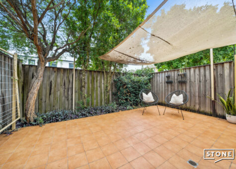 2/50 Fennell Street