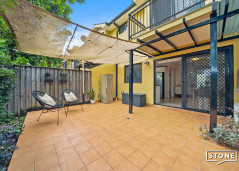 2/50 Fennell Street
