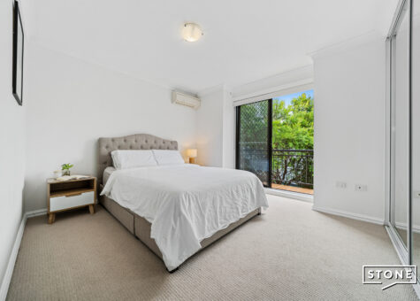 2/50 Fennell Street