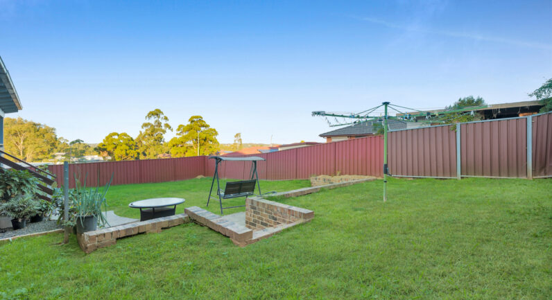 4 Peridot Close, Eagle Vale NSW 2558