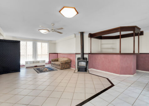 16 William Mannix Avenue