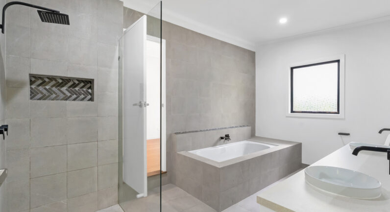 105 Machan Street, Machans Beach QLD 4878