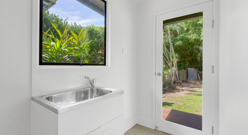 105 Machan Street, Machans Beach QLD 4878