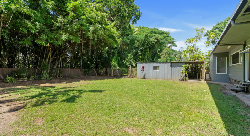 105 Machan Street, Machans Beach QLD 4878