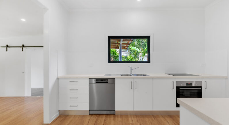 105 Machan Street, Machans Beach QLD 4878