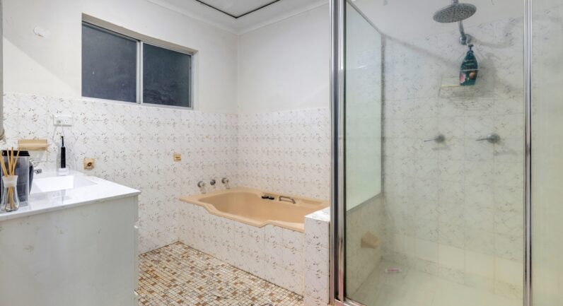 22 Macquarie Street, South Kempsey NSW 2440