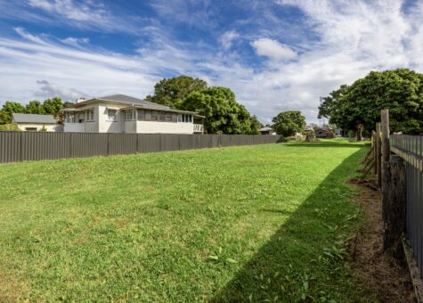 16 Yaelwood Street