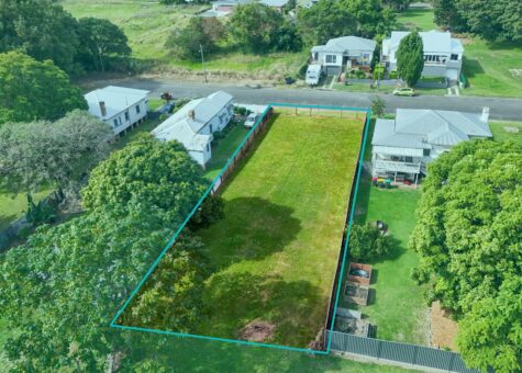 16 Yaelwood Street