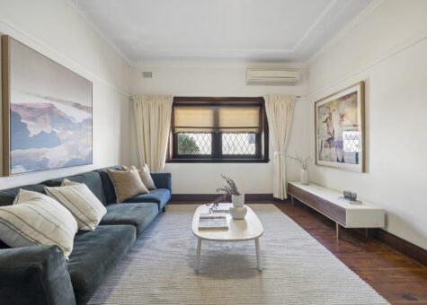 78 Burns Bay Road