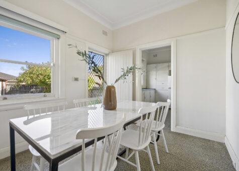 78 Burns Bay Road