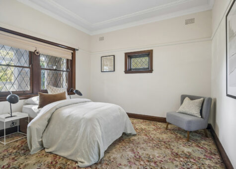 78 Burns Bay Road