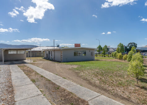 1A Racecourse Road
