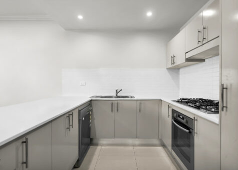 18/3-9 Warby Street