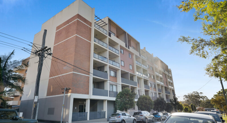 18/3-9 Warby Street, Campbelltown NSW 2560
