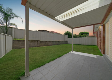 19/221A Waterworth Drive
