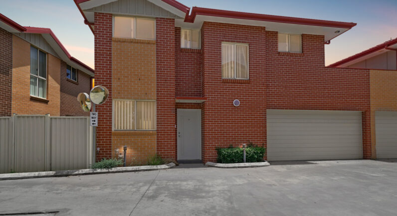 19/221A Waterworth Drive, Mount Annan NSW 2567