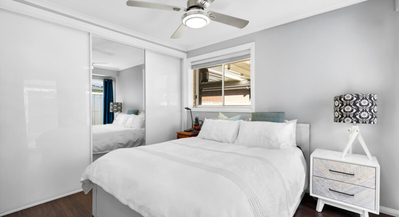 43 Oswald Crescent, Rosemeadow NSW 2560