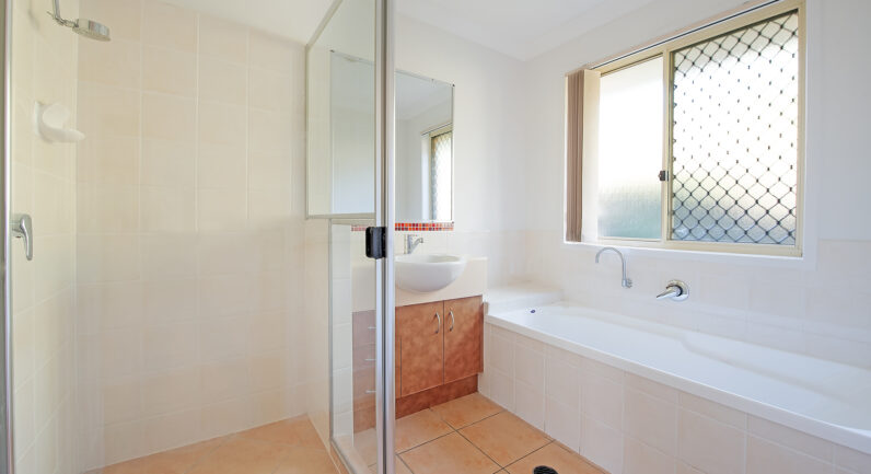 2 Ulysses Street, Kallangur QLD 4503