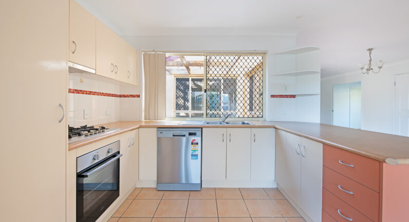 2 Ulysses Street, Kallangur QLD 4503