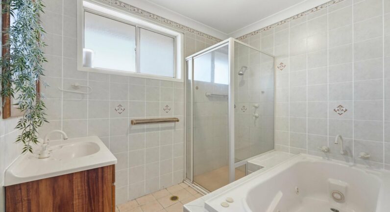 21 Ulmarra Avenue, Camden South NSW 2570