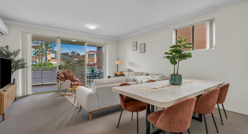 39/221A Waterworth Drive, Mount Annan NSW 2567
