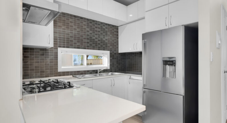 15 Moss Place, St Helens Park NSW 2560