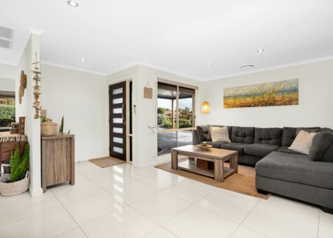 11 Carbasse Crescent