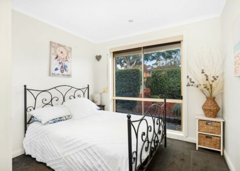 11 Carbasse Crescent