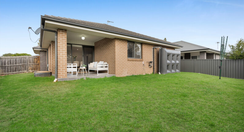2 Norton Street, Spring Farm NSW 2570