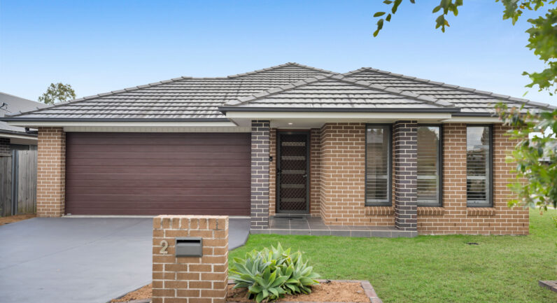 2 Norton Street, Spring Farm NSW 2570