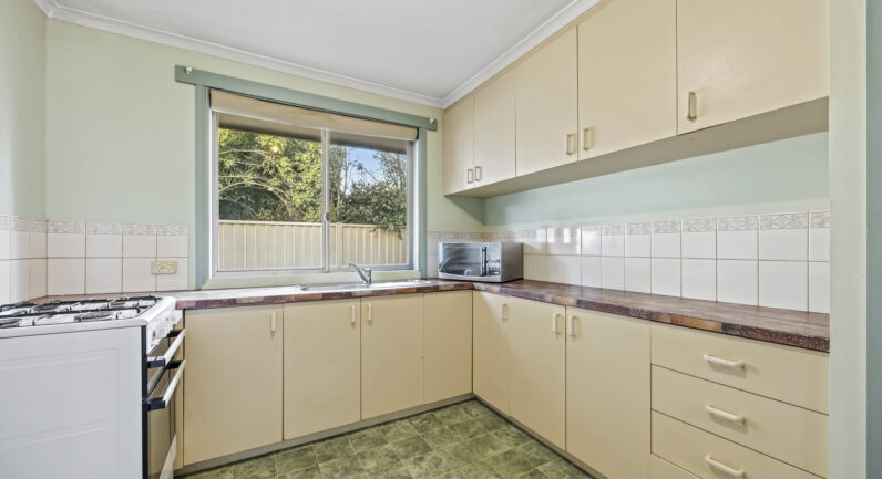 2/521 Sutton Street, Sebastopol VIC 3356