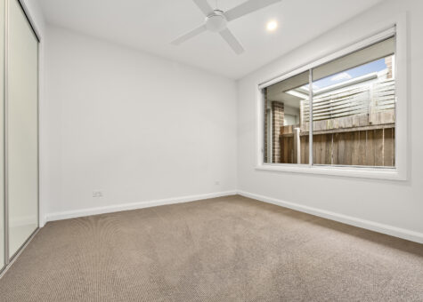 2/36 Blue Wren Close