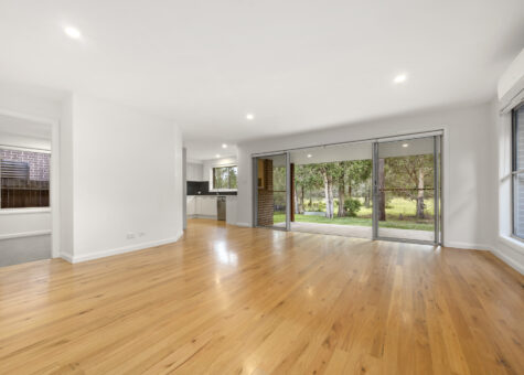 2/36 Blue Wren Close