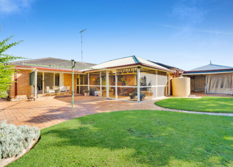 12 Phoenix Place