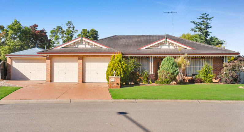 12 Phoenix Place, Narellan Vale NSW 2567