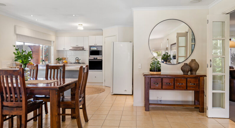 9 Kerry Way, Invermay Park VIC 3350