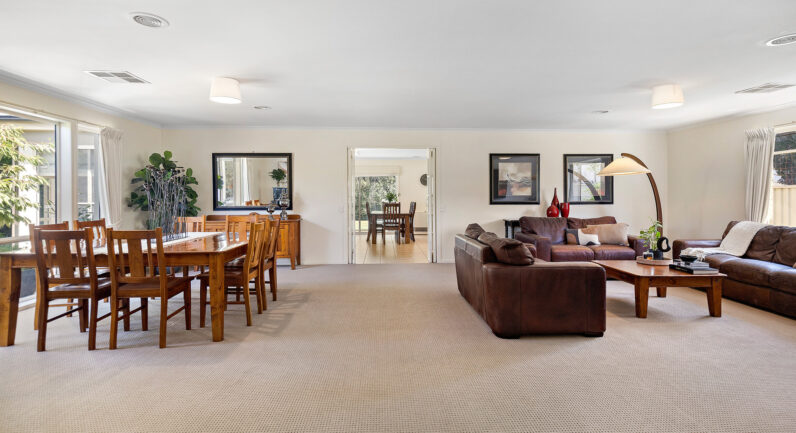 9 Kerry Way, Invermay Park VIC 3350