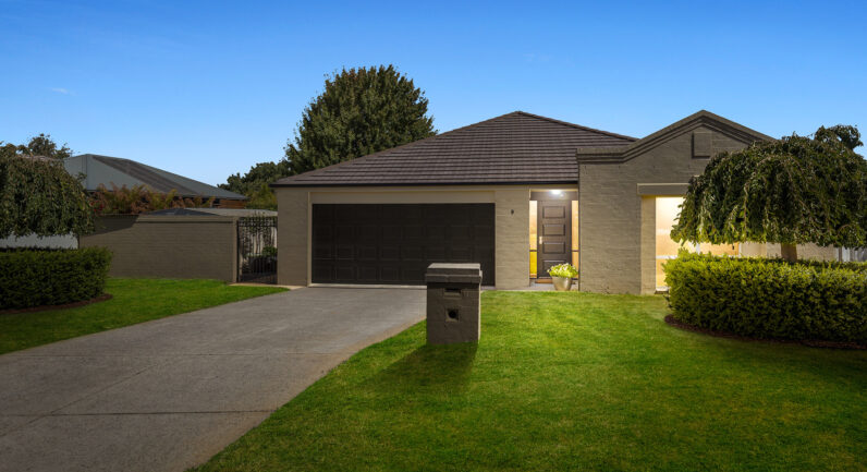 9 Kerry Way, Invermay Park VIC 3350
