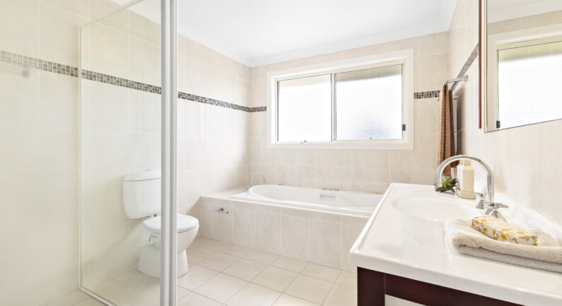 2/1 Laguna Place, Port Macquarie NSW 2444