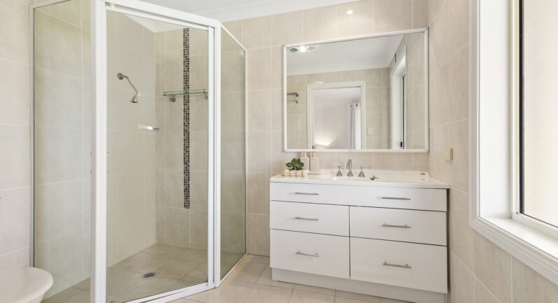 2/1 Laguna Place, Port Macquarie NSW 2444