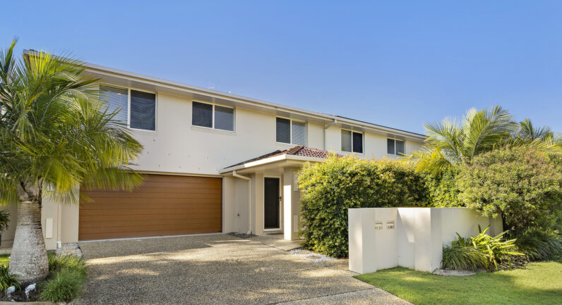 2/1 Laguna Place, Port Macquarie NSW 2444