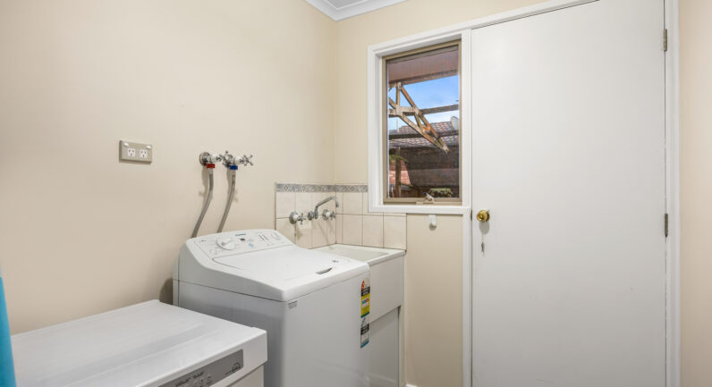 87 Marie Crescent, Wendouree VIC 3355