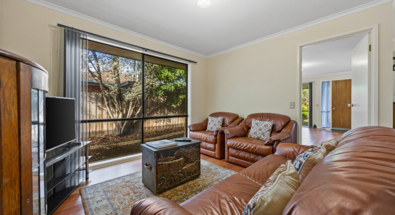 87 Marie Crescent, Wendouree VIC 3355