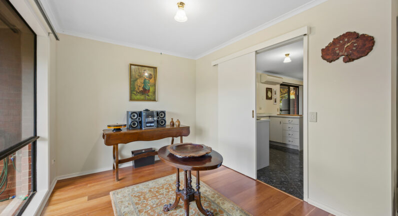 87 Marie Crescent, Wendouree VIC 3355