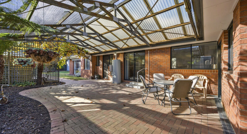 87 Marie Crescent, Wendouree VIC 3355