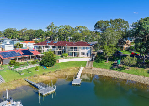 2/1 Laguna Place