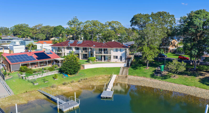 2/1 Laguna Place, Port Macquarie NSW 2444
