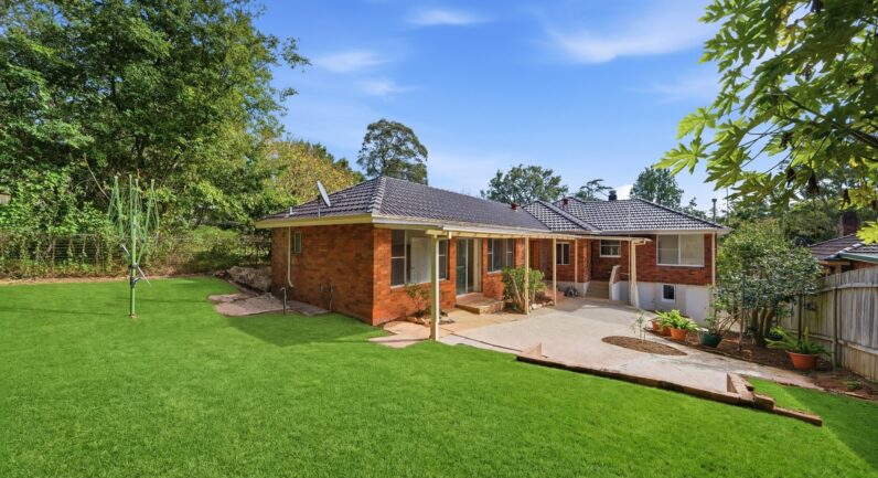 25 Mount William Street, Gordon NSW 2072
