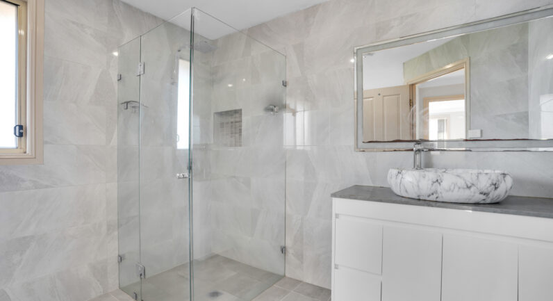 10 Spagnolo Place, Prestons NSW 2170